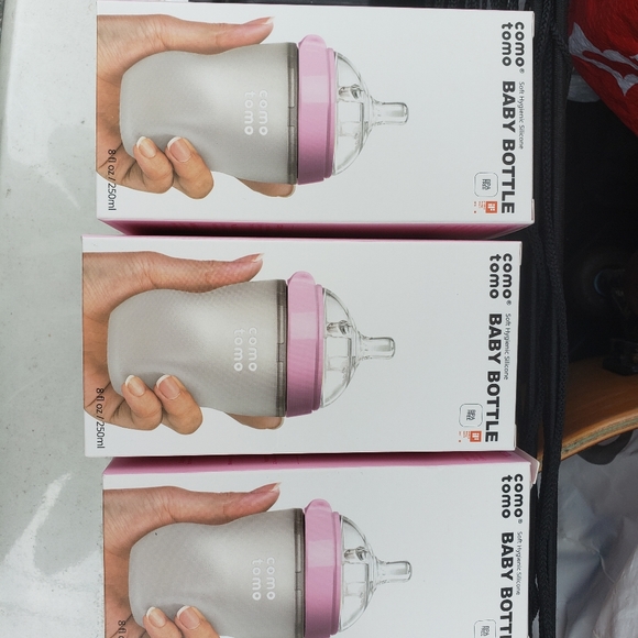 comotomo bottles baby bunting